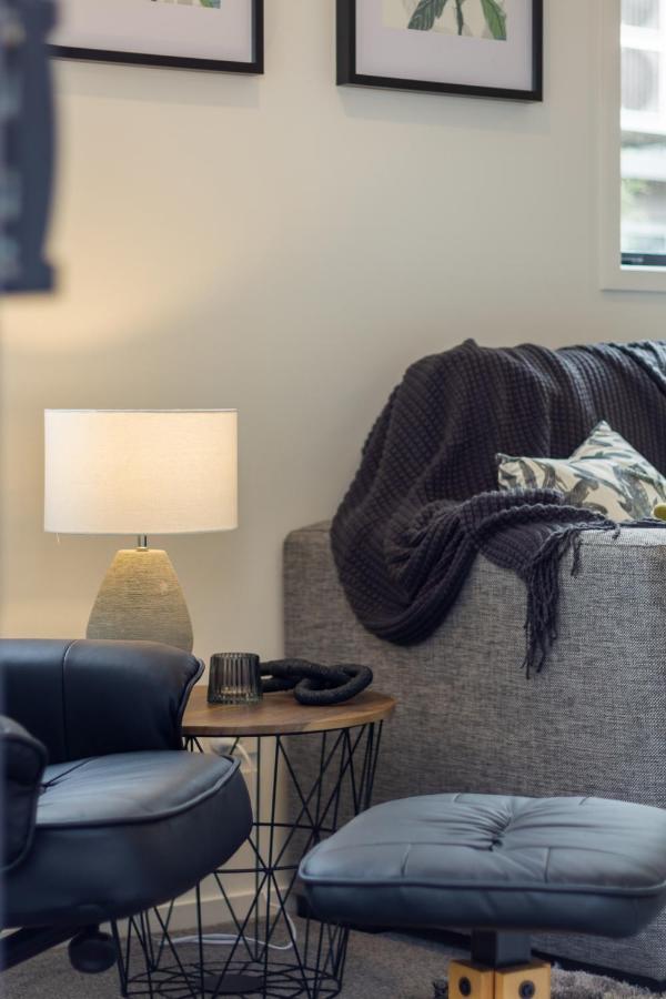 Peaceful Park View Townhouse 2 Bed W/Carpark Apartment Christchurch Bagian luar foto