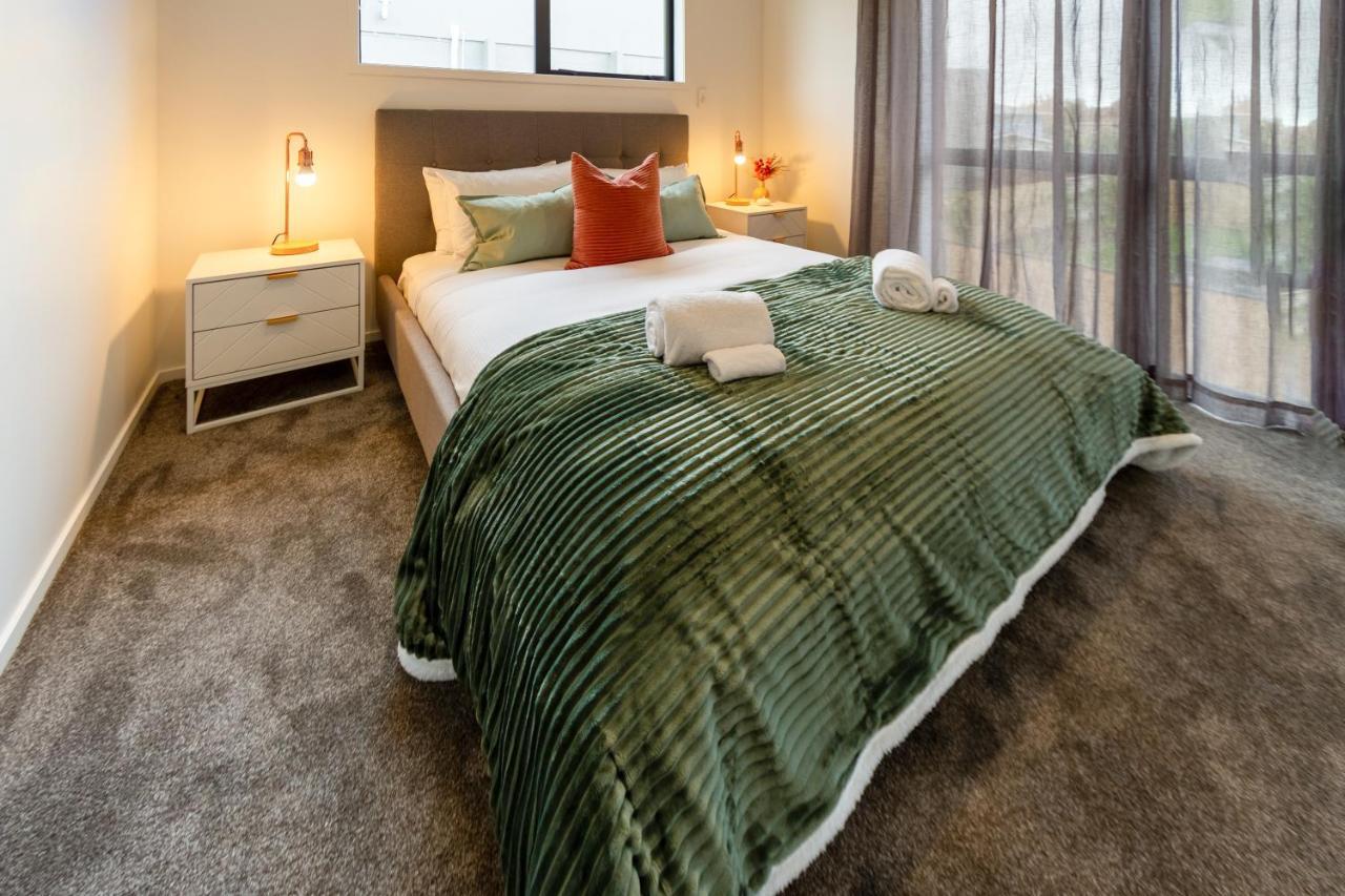 Peaceful Park View Townhouse 2 Bed W/Carpark Apartment Christchurch Bagian luar foto
