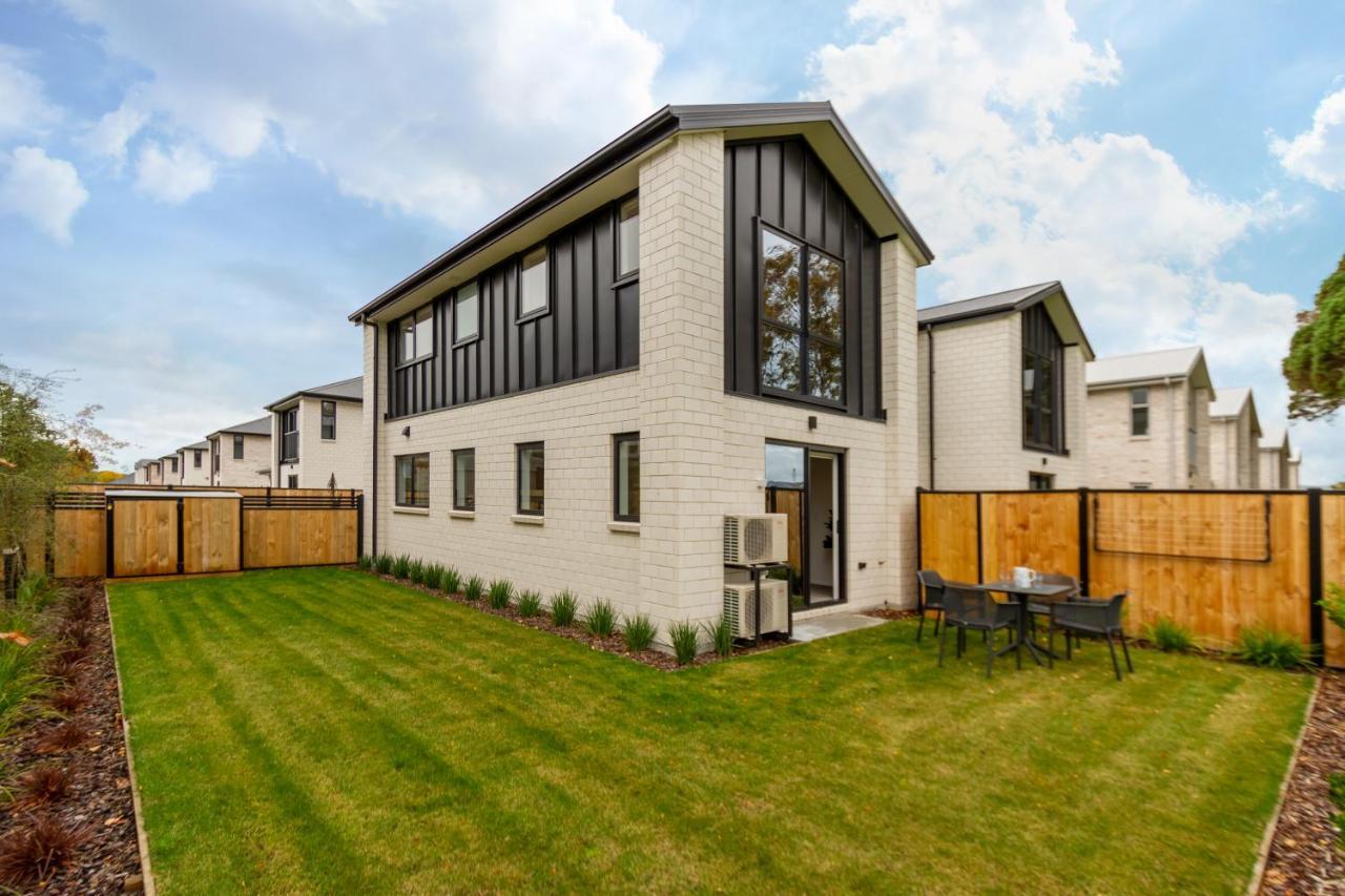Peaceful Park View Townhouse 2 Bed W/Carpark Apartment Christchurch Bagian luar foto